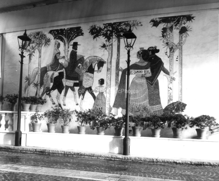Beverly Wilshire Hotel 1969 Motor Court mural.jpg